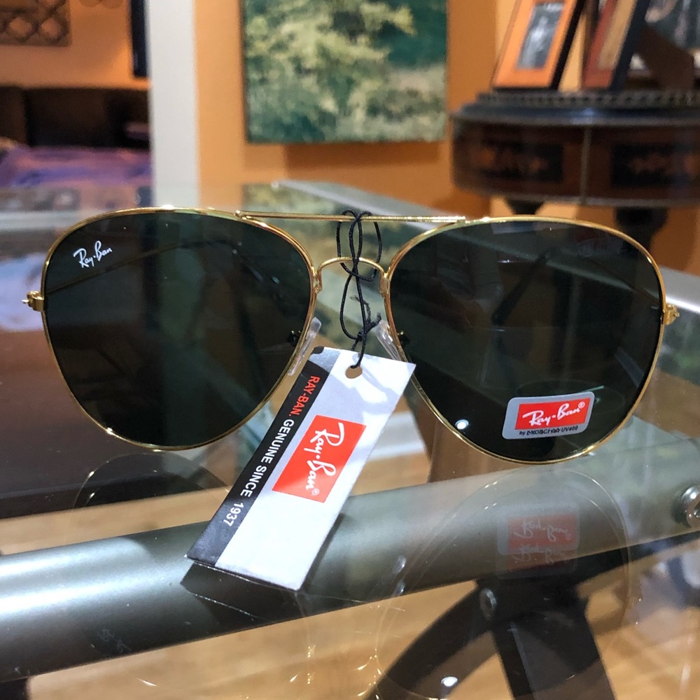🌟BRAND NEW RAY-BAN AVIATORS🌟
